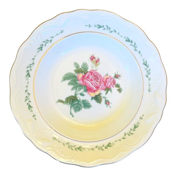 Bundle of 4 Gibson Housewares Floral Design Salad Plates - Picture 3 of 5